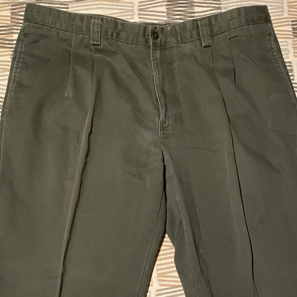 Men's Dockers Pleated Authentic Twill - Khakis, Casual, Olive Green, Size 42x30 - Picture 7 of 7